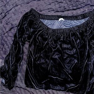 Hollister Off Shoulder Black Velvet Bell Sleeved cropped T-Shirt